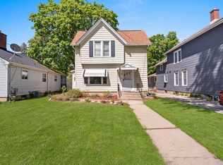 719 Sexton St, Aurora, IL 60505