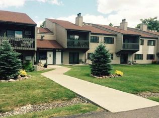 20 Village Dr, Proctor, MN 55810