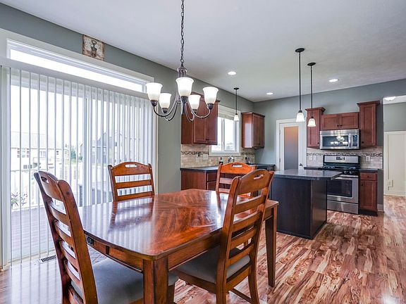3rd image of 3537 Tearose Dr