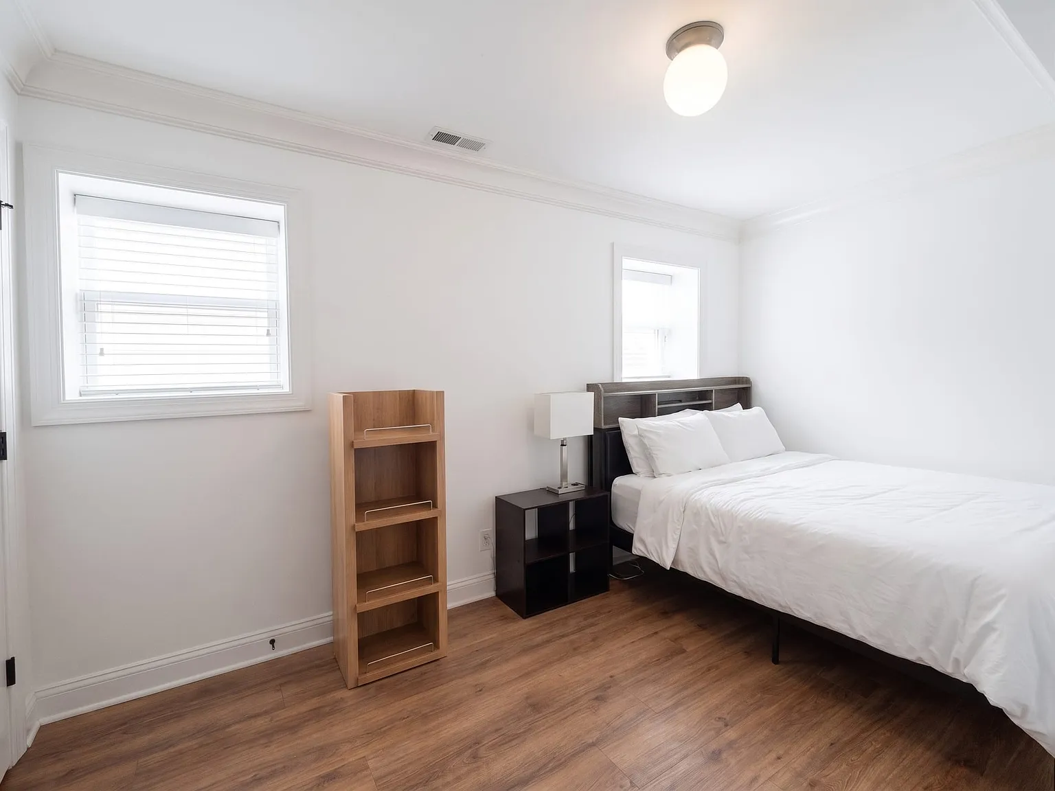 3 bed, $4,250 — Photo 2