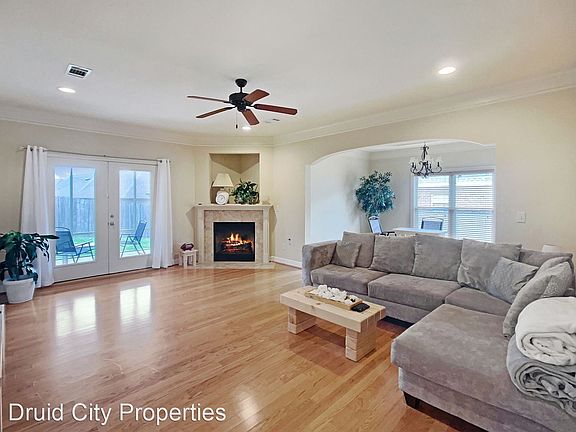 2nd image of 500 Camille Ln