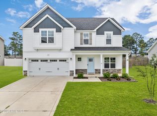 527 Weston Woods St, Raeford, NC 28376