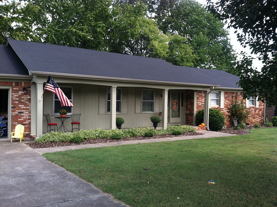 1st image of 1714 Holiday Dr