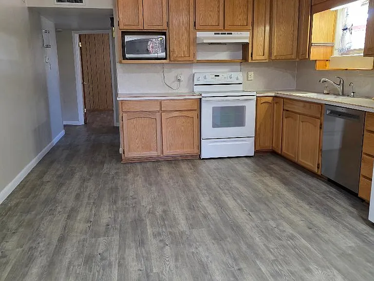 5651 W Louisiana St — Photo 6