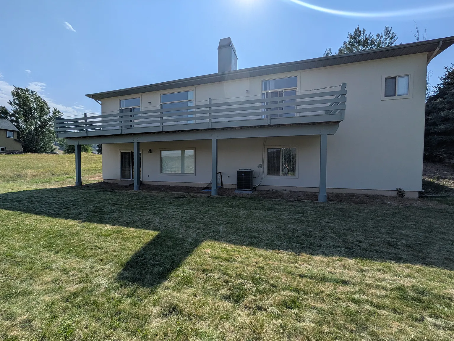 3 bed, 2.5 bath, 3400 sqft, $3,995 — Photo 3