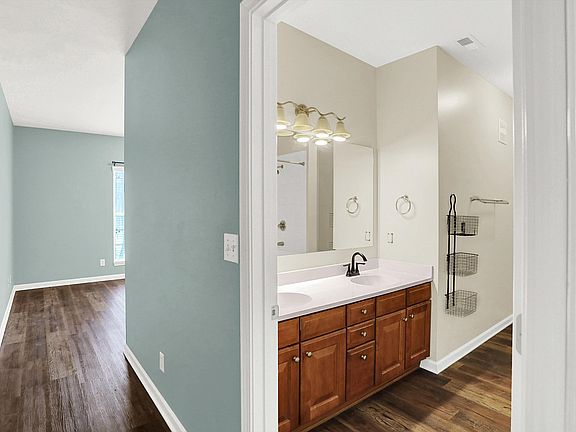 5th image of 1631 Lacebark Dr Unit K