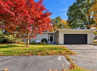 11 Forest Hill Dr, Worcester, MA 01609