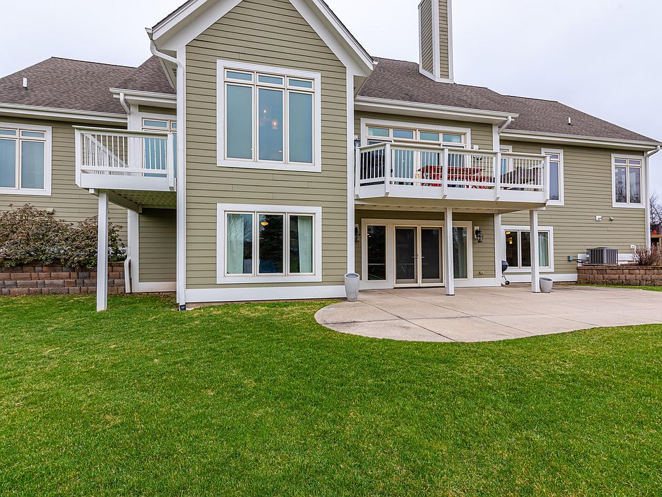 13765 Creekside Ct Pewaukee, WI Zillow
