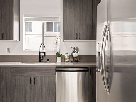 5th image of 10791-2 Ohio Ave #3