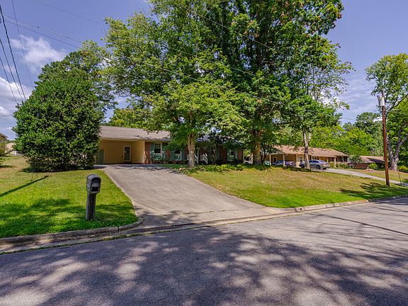 2nd image of 2609 Ferrand Dr