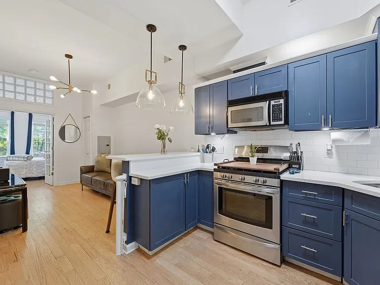 258 Pine St #1L — Photo 5