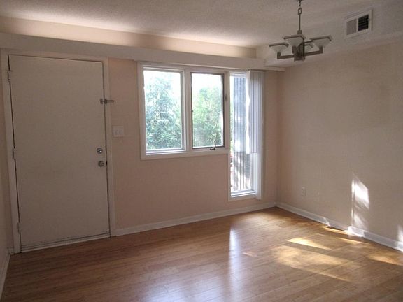 4th image of 115 Beechnut St APT A1