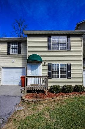 3rd image of 125 Glenstone Ct #125