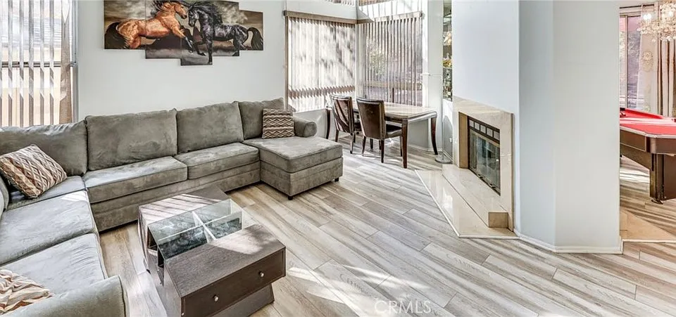 1020 La Salle Cir