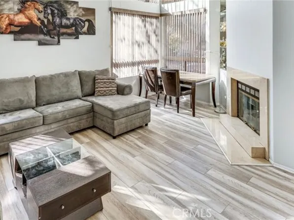 1020 La Salle Cir, Corona, CA 92879