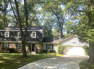 203 Powderhorn Dr, Valparaiso, IN