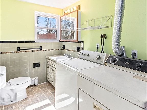 4th image of 80 Highview St Unit 80