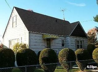 72 Sherwood Ave, Franklin Square, NY 11010