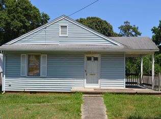 1105 Neal St, Greensboro, NC 27403