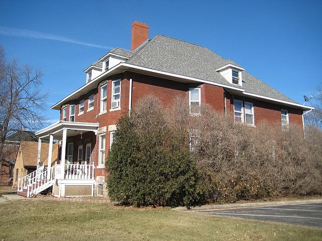 2nd image of 708 1st Ave
