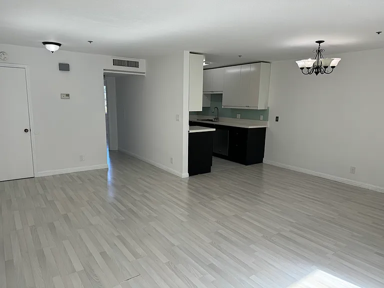 1012 San Gabriel Cir #404 — Photo 9