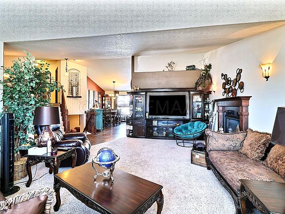 4th image of 742 8th Ave S