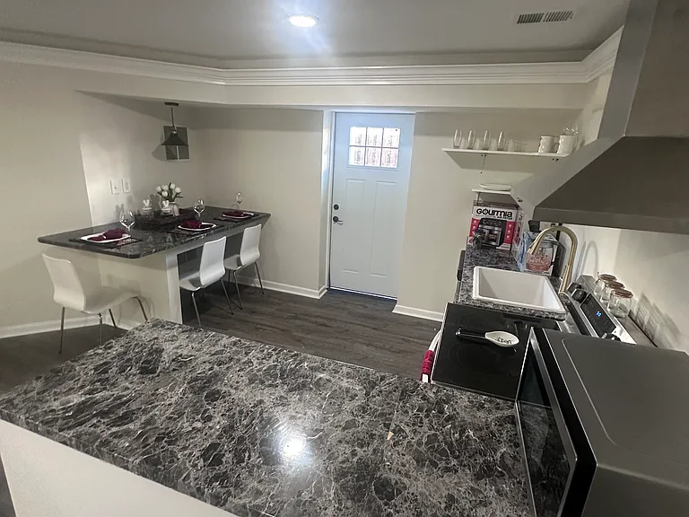 307 Ebaugh Dr SE — Photo 5