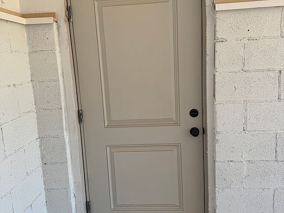 5th image of 2420 Muzzy St