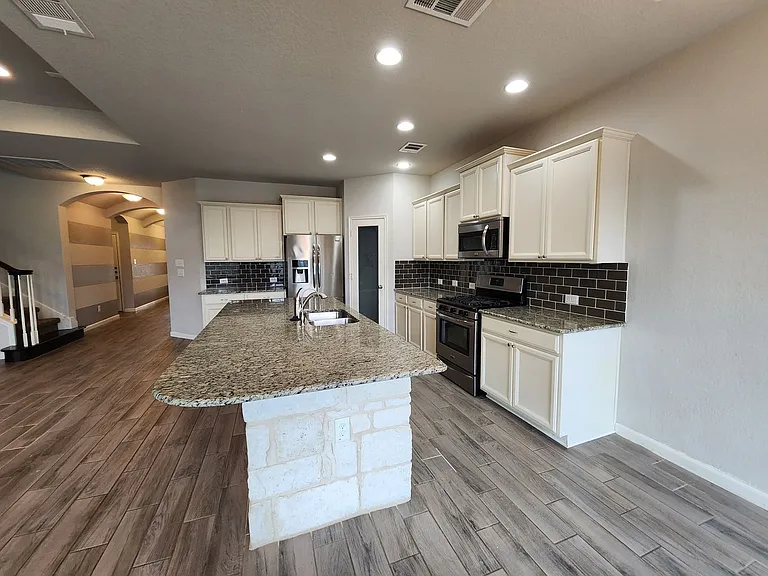 338 Oak Creek Way — Photo 12