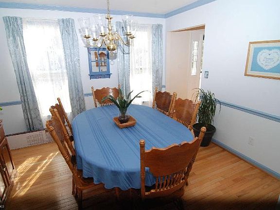 5th image of 1134 Village Gate Dr