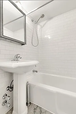 Rented by Cooper & Cooper Real Estate | media 25