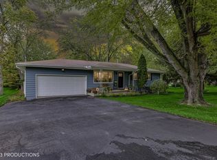 670 E Oak Hill Rd, Porter, IN 46304