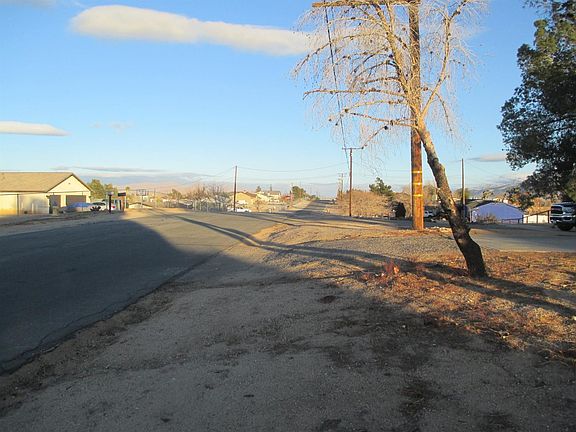 2nd image of 17691 Wisteria St