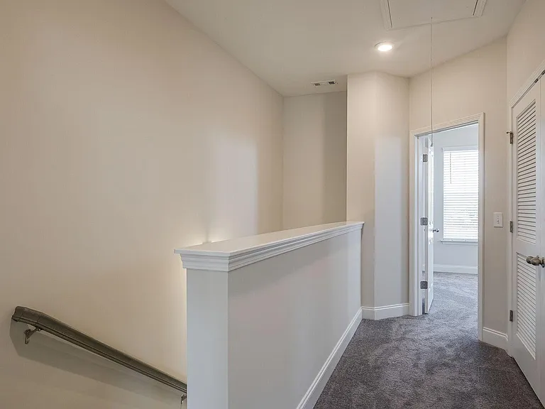831 Westcott Ln — Photo 8