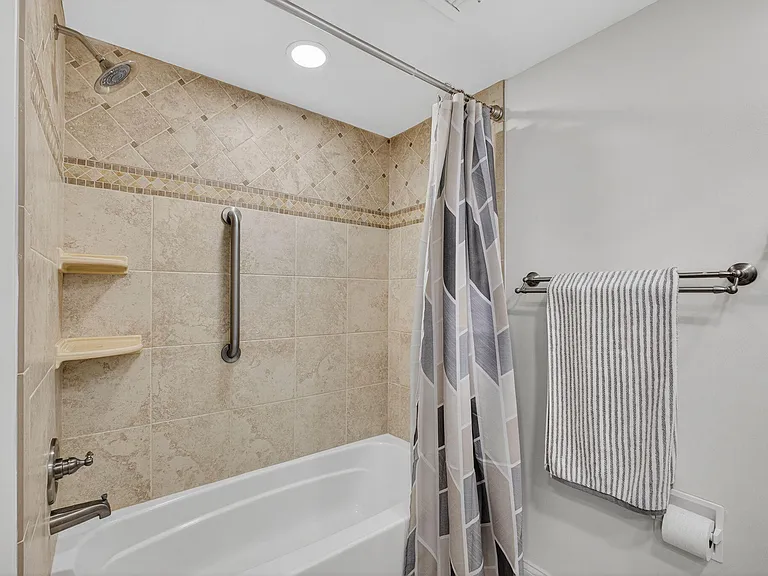 2800 N Ocean Dr #A-3A — Photo 26