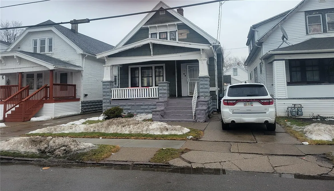 83 Courtland Ave photo 1