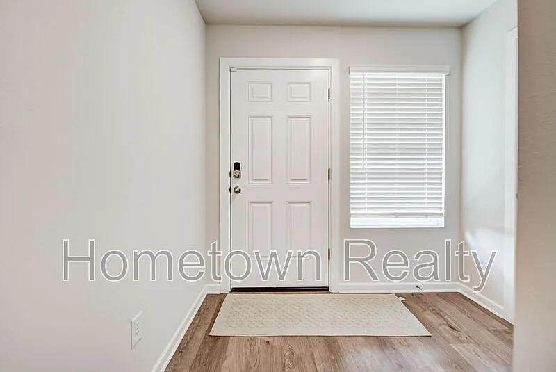 4 bed, 2.0 bath, 1586 sqft, $1,795 — Photo 4