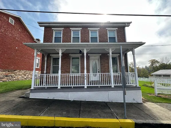 104 W Main St, Newburg, PA 17240
