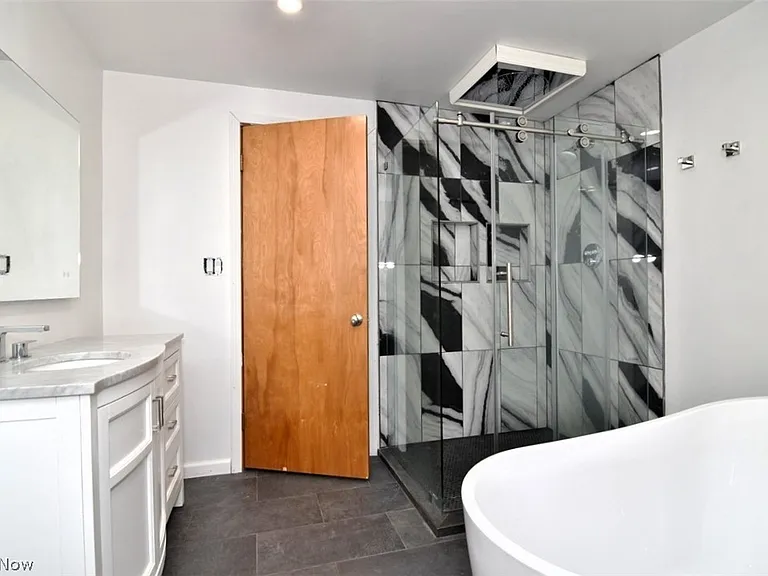 23310 Wendover Dr — Photo 25