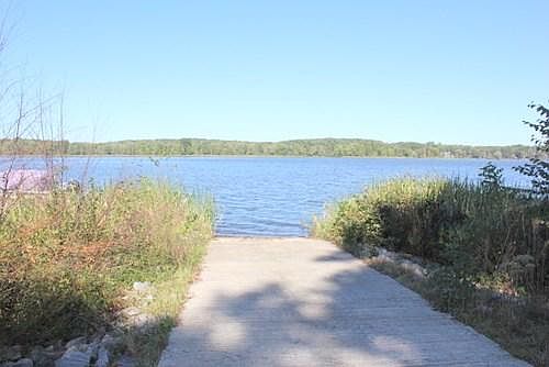 3rd image of Granite Hall Dr