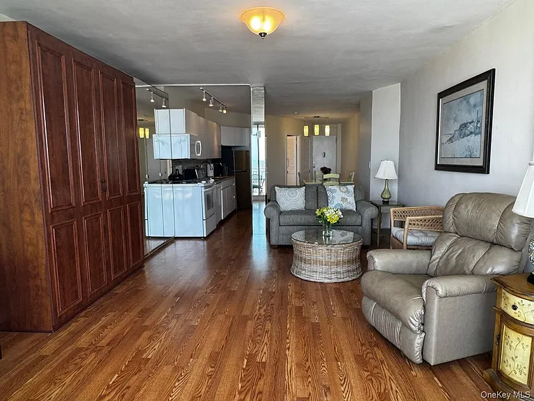 830 Shore Rd #4M — Photo 7