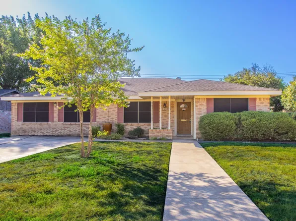 5406 Hawthorne Dr, Waco, TX 76710