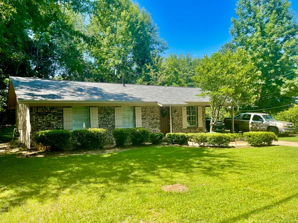 306 Bowling St, Hattiesburg, MS 39401