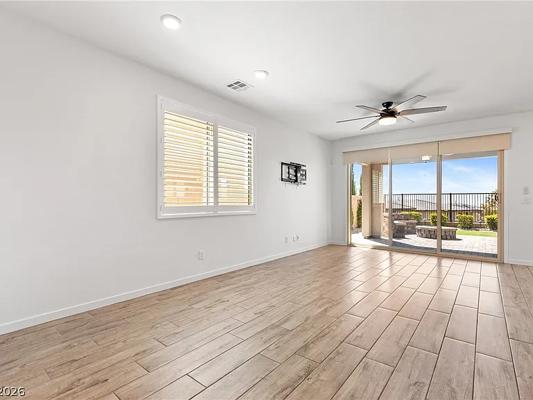 12349 Harbor Isle Ave — Photo 3