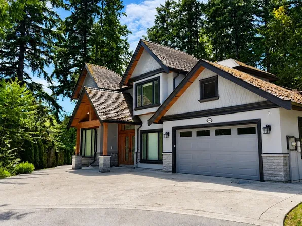 13842 17a Ave, Surrey, BC V4A 7H4