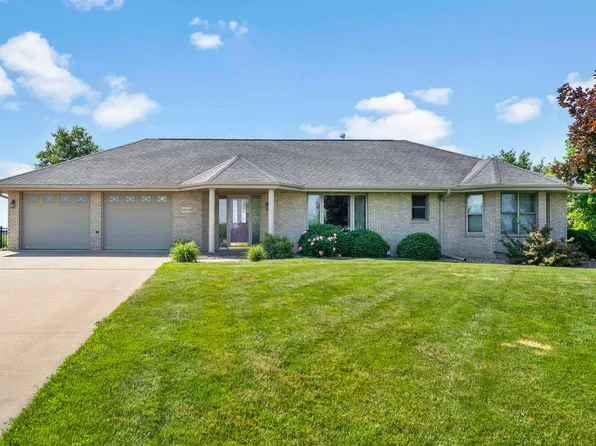 10538 Blue Jay Dr, Peosta, IA 52068