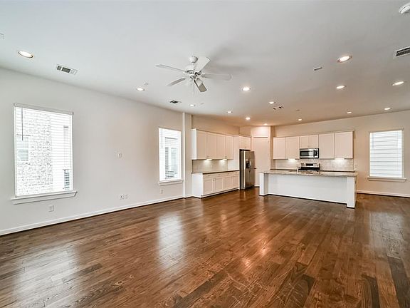 4th image of 2308 Mcilhenny Street