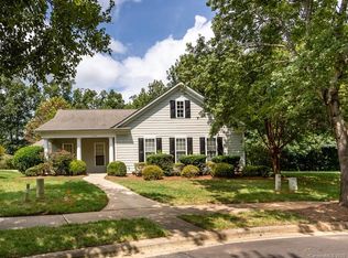 13016 Park Crescent Cir, Pineville, NC 28134