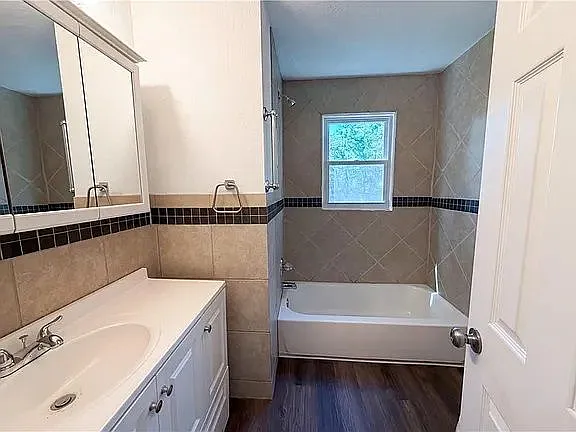 1825 NE Bren Mar Rd — Photo 11