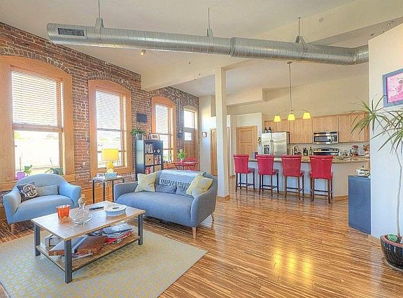 5th image of 502 7th St Unit 302